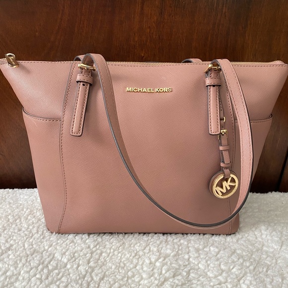 michael kors jet set pebbled leather tote